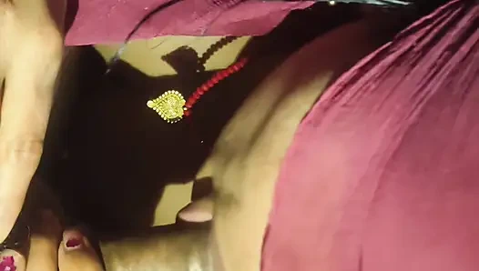 lutscht zum ersten mal schwanz