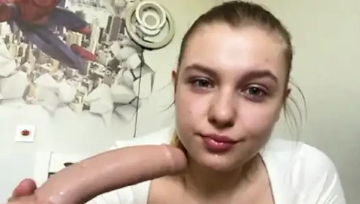 Грязный минет с дилдо с Jucielussie и пощечиной задницы