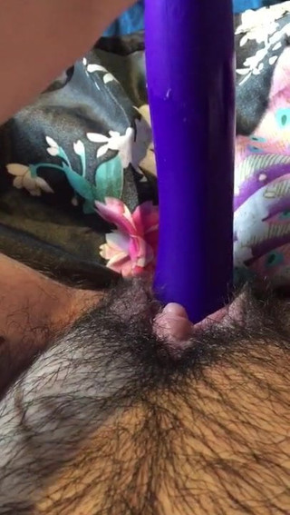 POV duży fioletowy dildo