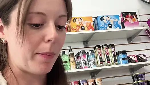 Sex Vlog! Shop with Me for a New Toy Then Watch Me Use It!