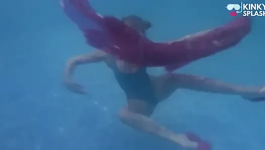 Berenang & main di pvc mac, lateks dan sepatu hak tinggi