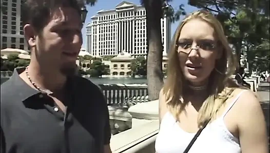 Sarışın hatun buharlı otel sikişinde parmakla orgazm oluyor