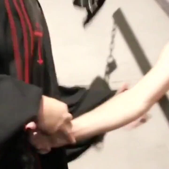 Bukkake Amateur with Gay Twinks Sucking All His Friends to the Cum