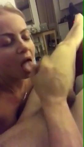 licking2