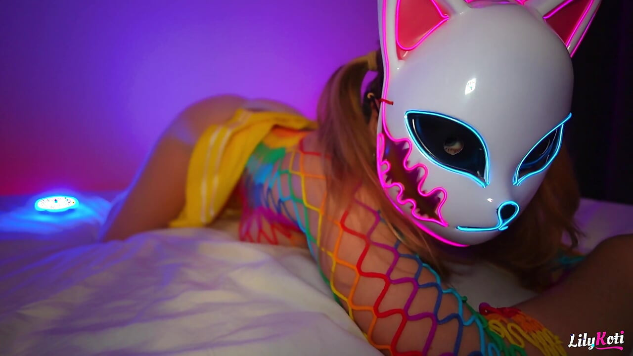 Un cuplu real transformă fantezia hentai în realitate. Lilykoti