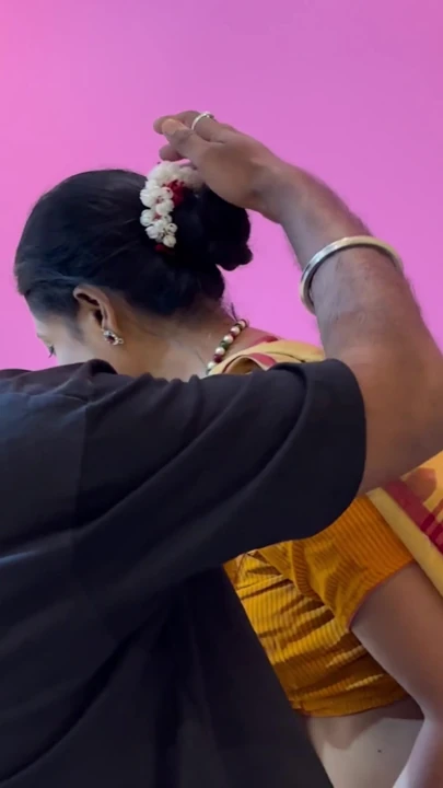 South indian sexy bhabhi ko desi uncle nekhub pussy fuck kiya, bhabhi ne apna pussy chataya | Clip 1