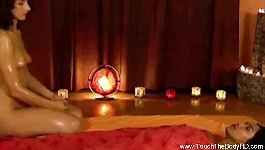 Sinnliche tantra-körpermassage