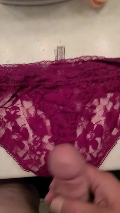 Lace panty cumshot