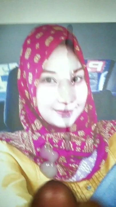 Hijabi Pretty Face Got Cumload