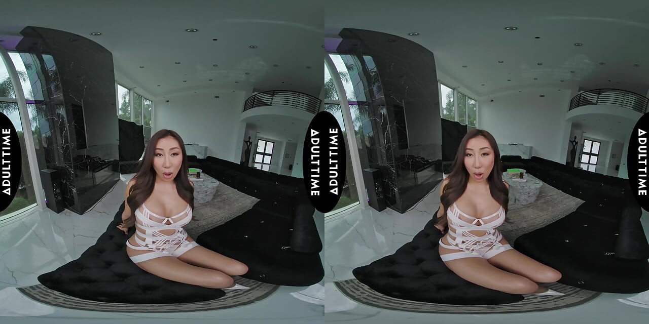 UP CLOSE VR - Nicole Doshi Takes Control In Cowgirl Vr Pov With Big Tit Hardcore Ride