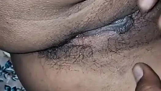 Called girlfriend to the room and had sex