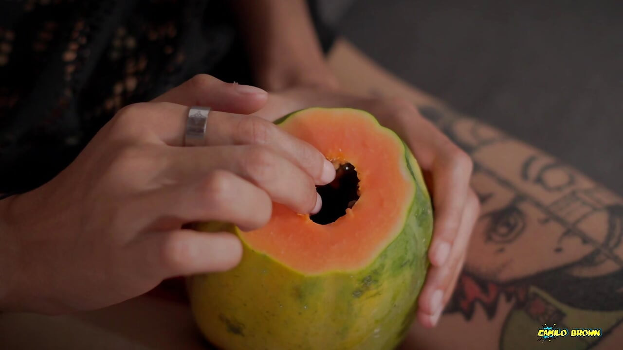 Asyalı twink sulu bir papaya doğuruyor - ev yapımı fleshlight sikişi