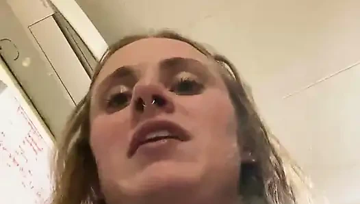 Stream Begann am 02/04/2023 02:41 Hi