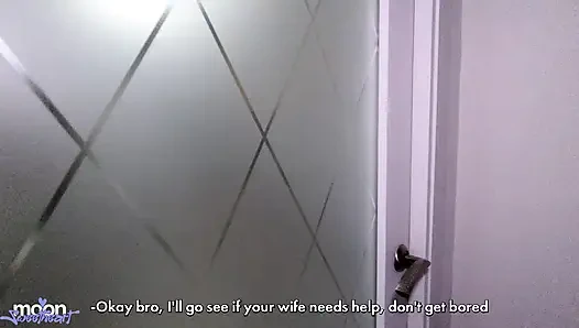 Шлюховатая Жена Друга Просит Выебать Её На Столе, Пока Муж В Другой Комнате. Грязные Разговоры