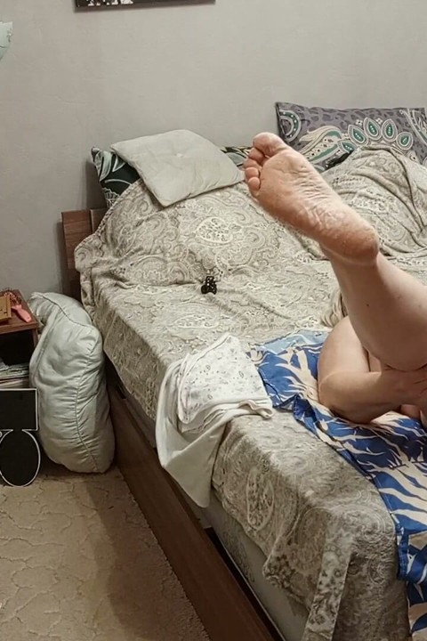 A Sex Machine Fucks a Stepmom's Juicy Pussy