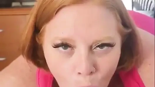 Julie ginger si cewek super semok rambut merah lagi asik dipuja sama kontol besar pov