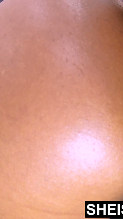 Ướt âm hộ liếm biên soạn, sexy gỗ mun ngồi xổm và mài cô ấy mông lớn má vào cô ấy ghẻ mặt, nóng đĩ tình dục | Đoạn video ngắn 1