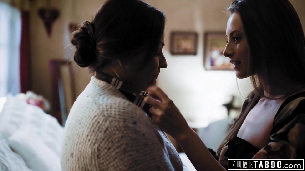 継母と継父と捕まる純粋なタブー、カイラー・クインが参加