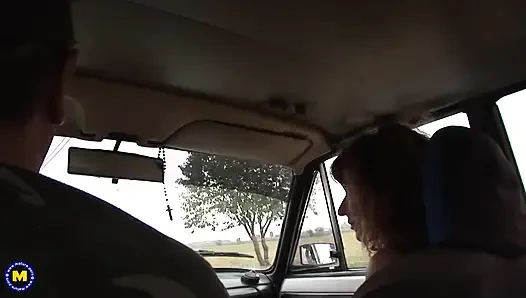 Horny Lifter Girl Gives a Blowjob in the Car and Gets Fucked