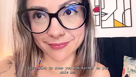 Istri nakal ini merekam video seks anal dan dildo di ranjang - pov