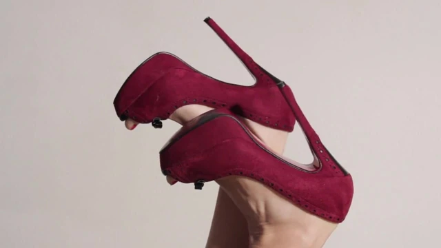 Tiziana in Shoes