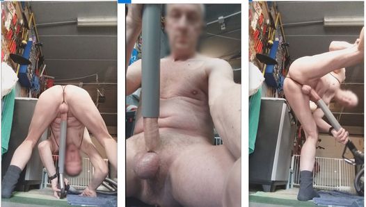 Exibicionista aspirador de pó chupando bondage sexshow