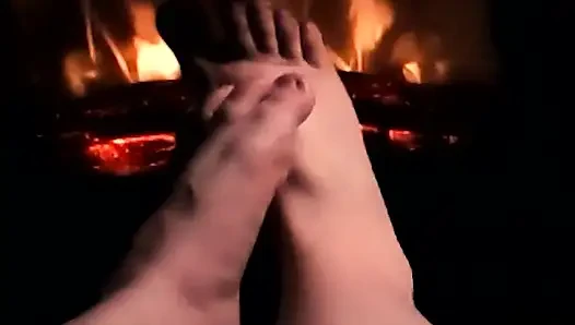 Warming My Feet up to Give You a Nice Hott Footjob No Headphones Required