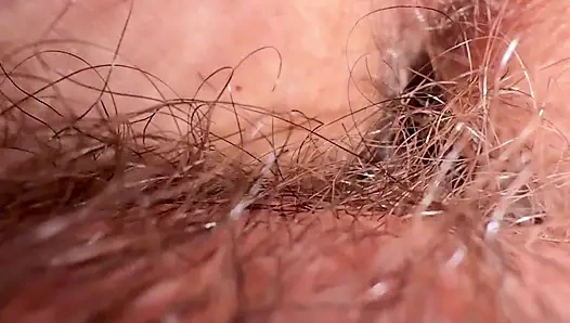 Masukin ibu jari ke dalam lubang pantatnya sambil ngentot