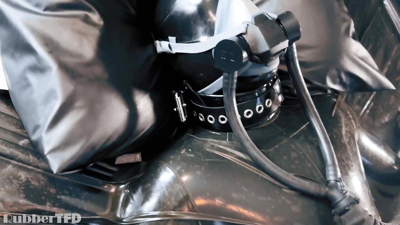 Gimp Vac 16 [pp Training] [pre-released Video]