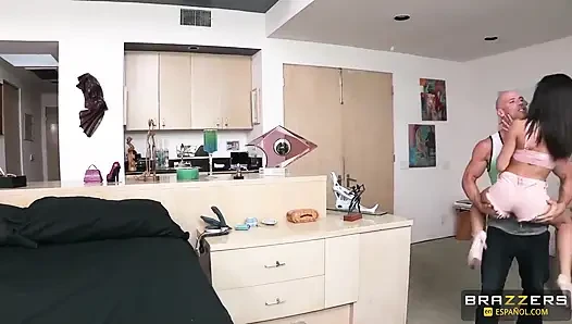 Brazzers - Woody’s Viral Scheme Sabotaging Johnny Sins to Fuck Veronica Rodriguez