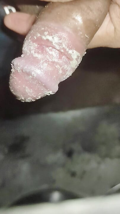 Kajals stiefmutter wird zum sex im freien in den wald genommen.