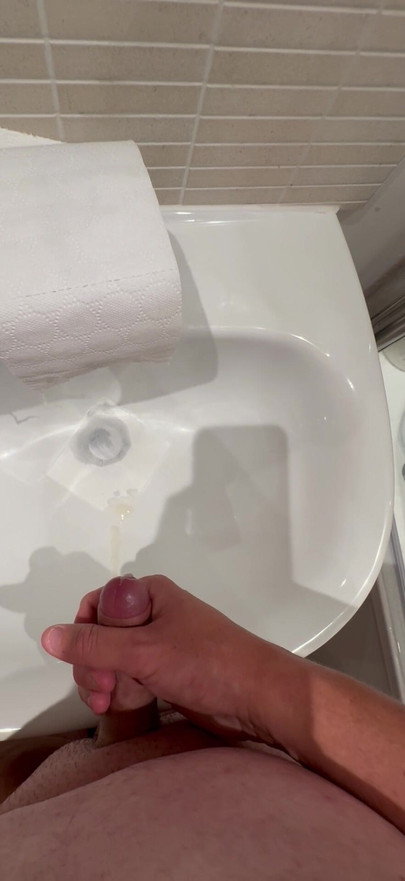 Chubby Small Cock Cumshot!