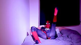 Spiderman zentai use a dildo and cum