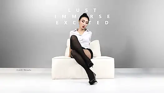 She enjoys exercising while wearing stockings-Isshiki Shizuka 01