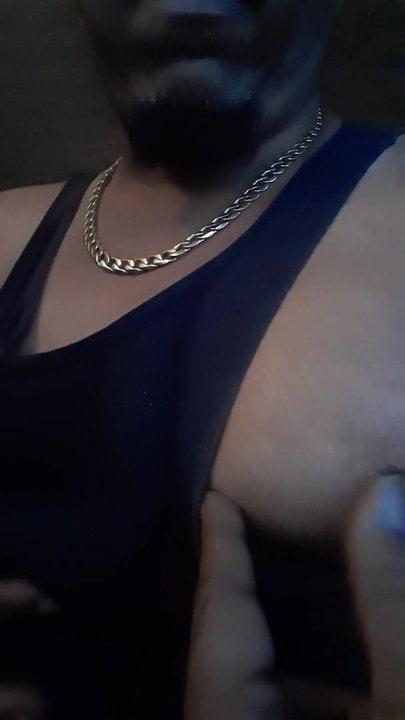 Shinzon's video, Nipple play