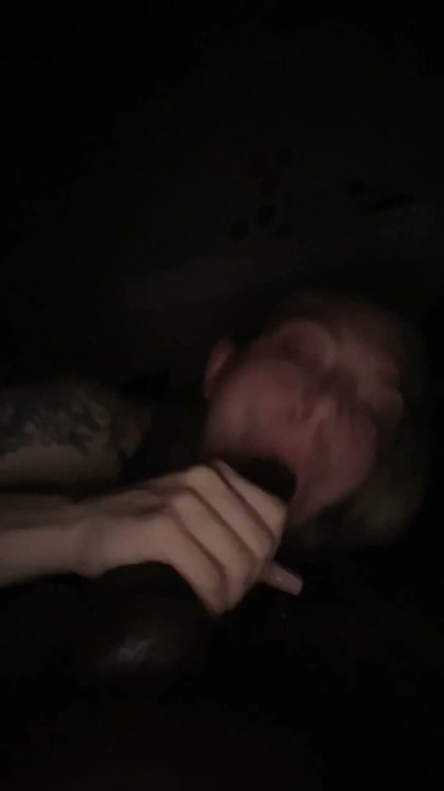 Late Night POV Mit Lana Riley (vertikaler Blick)