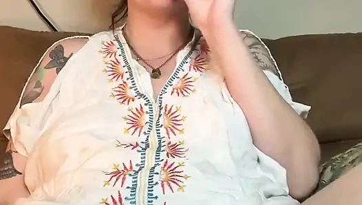 Sigara içen fetiş orta yaşlı seksi kadın mastürbasyon