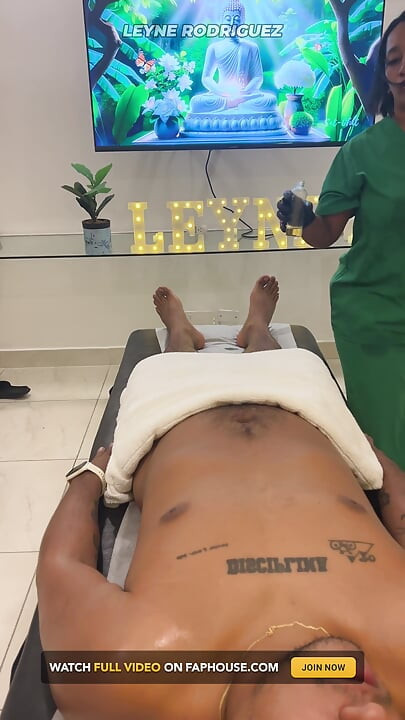 Leyne Rodriguez: Hot Latina in Massage Uniform Gives an Intense Oiled Session