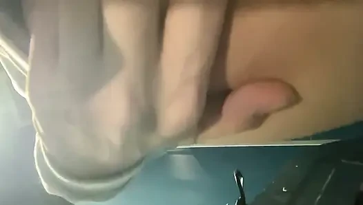 Umumi banyoda engellenmiş götümü dürtüyorum