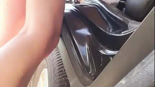 pagi-pagi sama wanita hot di taman umum