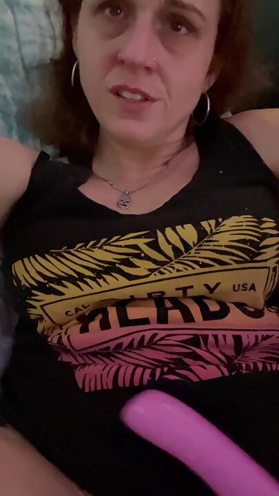 Όλο αυτό το μουνί ένα τόσο μικρό πανί