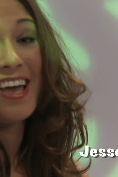 Slender honey gets her hole stretcehd by a thick pole