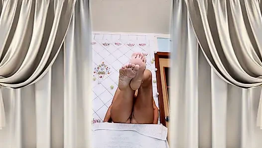 Hot housewife Lukerya flirts in red fishnet panties on the washing machine.