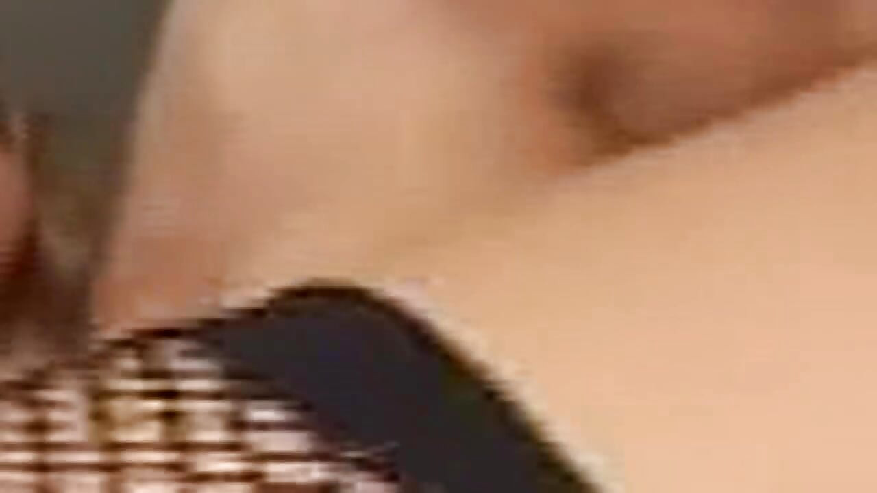 Găoz lărgit de spermă groasă după întindere intensă