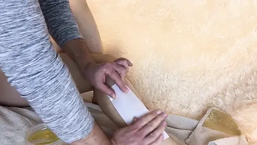 Waxing untuk kakiku di rumah