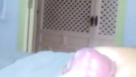 Büyük yaraklarla mastürbasyon.cummmm