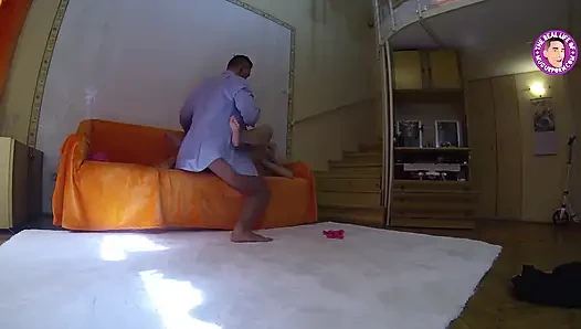 Geile vollbusige MILF liebt selbstgedrehten fick mit Mugur Porno