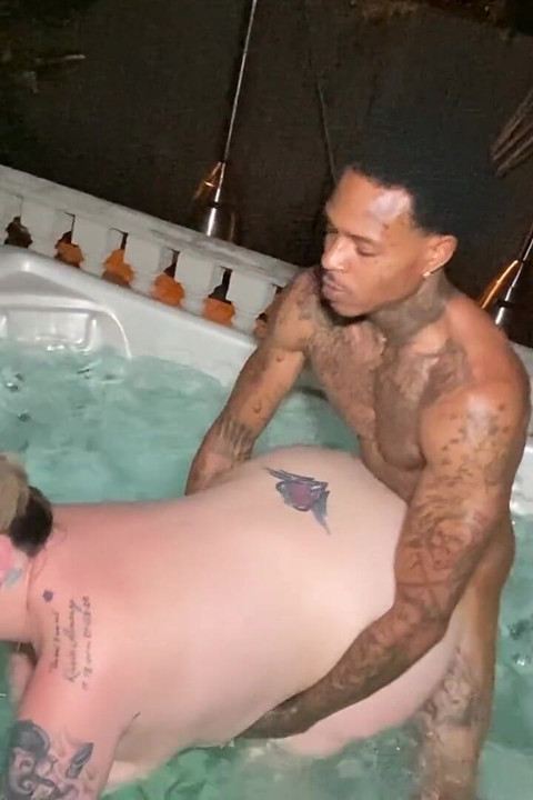 Kendra the Tattooed MILF Takes Ralph's BBC in Steamy Hot Tub