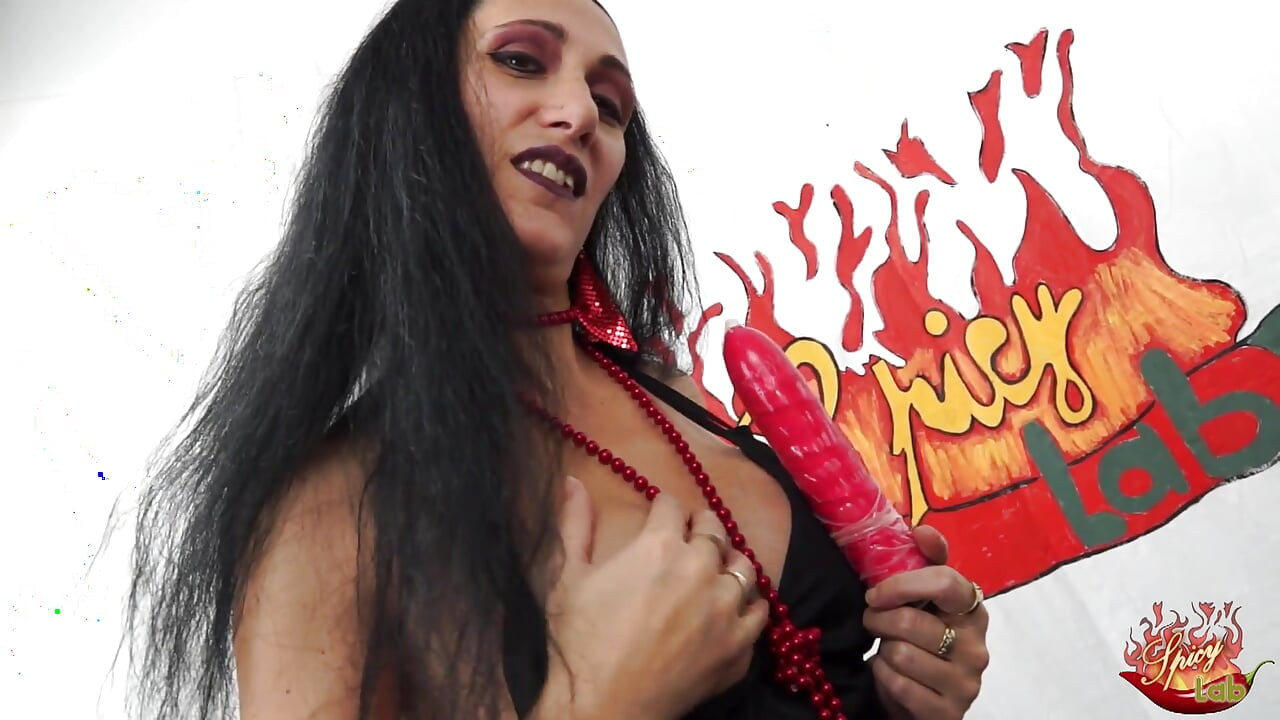 Luna Dark मुठ्ठी घुसाना