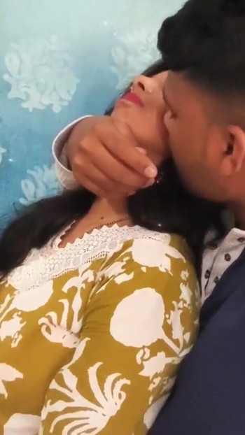 ช่วงเวลาที่น่าจดจําจาก "สาววิทยาลัยมาเดินเตร่กับแฟนหนุ่ม - บอกครอบครัวให้ไปวิทยาลัย - เอาท์ดอร์"